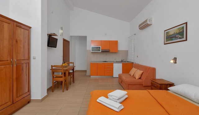 Apartments Villa Juric- Studio Apartment (Žuti 3)