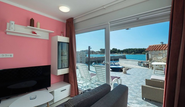 Apartments Villa Summertime (97701-A1) - Betina