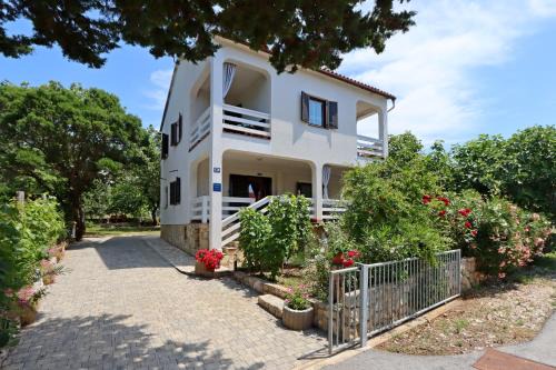 Apartments with parking space Potocnica, Pag - 6338 in Borovići