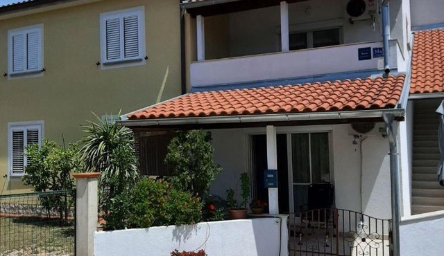 Apartments with parking space Cizici - Krk - 15415