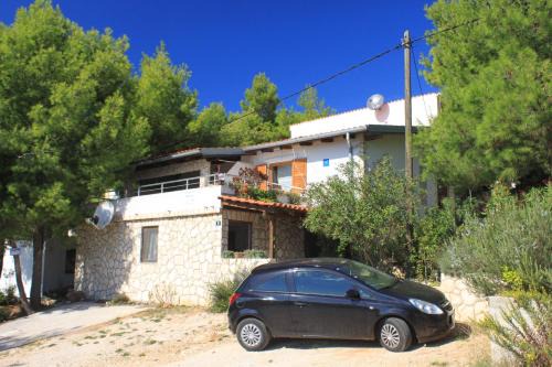 Apartments with parking space Rukavac - Vis - 2444 in Rukavac
