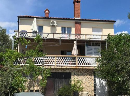 Apartments with parking space Kornic, Krk - 15293