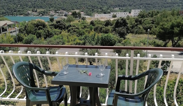 Apartments Zdenka (28941-A2) - Grebastica