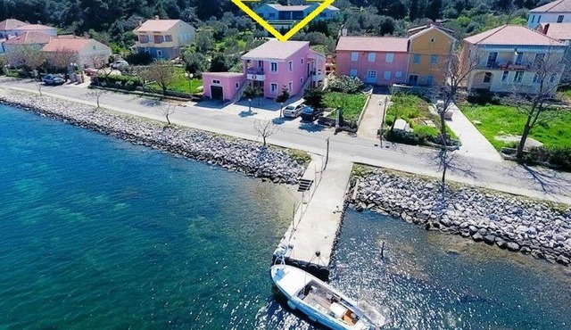 Apartments Zvone1 in Veli Rat
