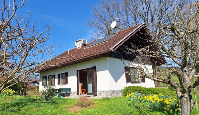Apple Tree Cottage located in a private garden with an orchard comfortable for 8 in Grosuplje
