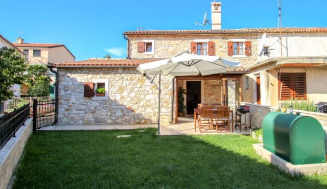 Ariana A4 - Two Bedroom Chalet, Sleeps 4 in Novigrad