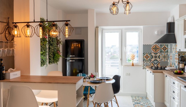 Artsy riverside suite - Amazing central apartment in București