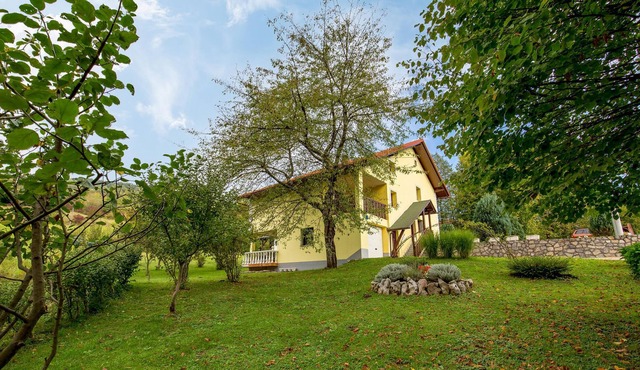 Attractive apartment for an unforgettable vacation in a quiet location.????