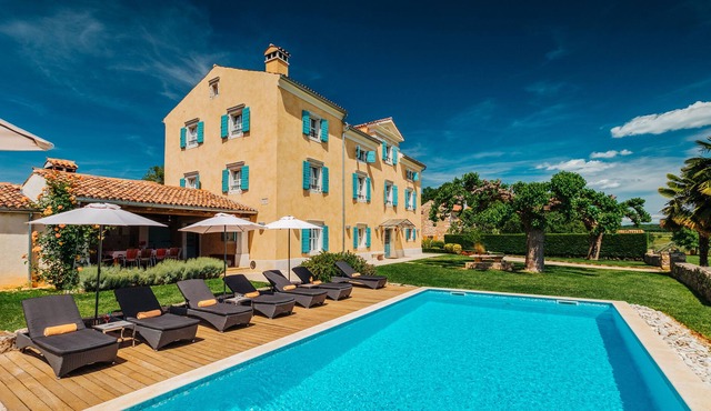 Authentic Istrian stanzia, more than 200 years old, provides privacy with luxury