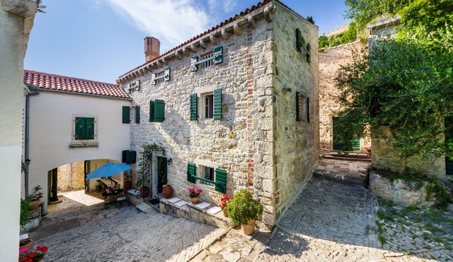 AUTHENTIC MEDITERRANEAN BOUTIQUE HOUSE