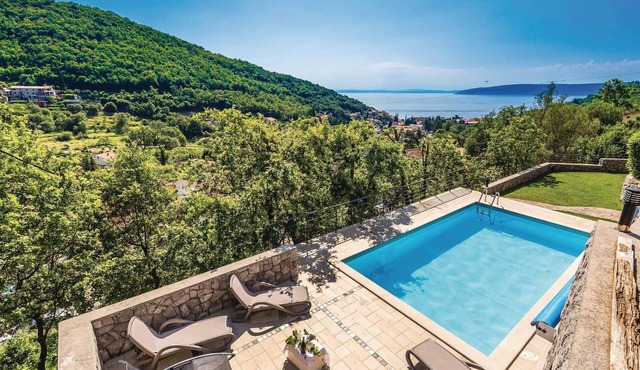 Awesome apartment in Moscenicka Draga