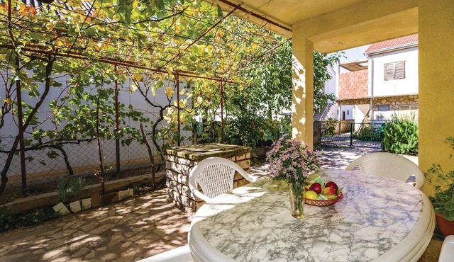 Awesome apartment in Gornji Karin