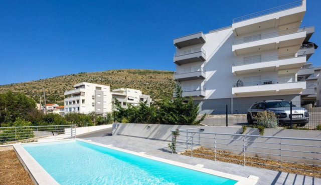 Awesome apartment in Seget Donji