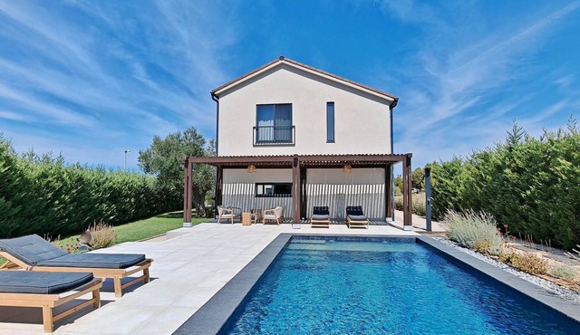 Awesome home in Dubrava kod Sibenika