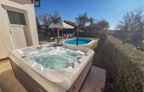 Awesome Home In Gudovac