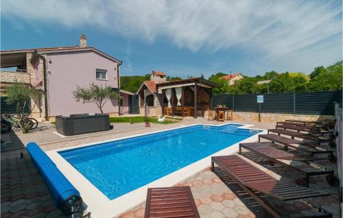 Awesome Home In Hrvace