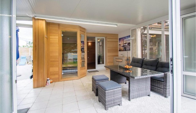 Awesome home in Izola w/ Sauna, WiFi and 3 Bedrooms in Izola