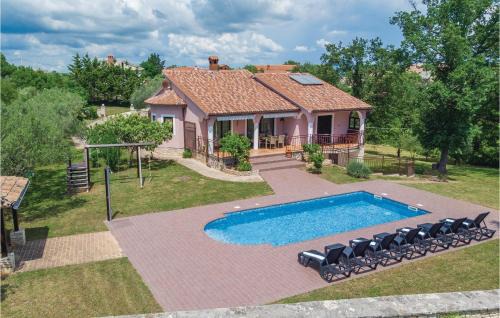 Awesome Home In Krnica in Krnica