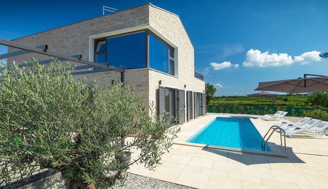 Awesome home in Novigrad