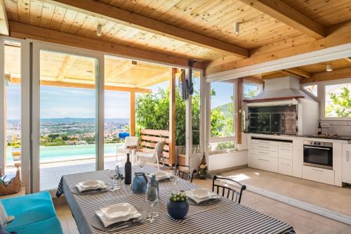 Barefoot Summer House in Klis