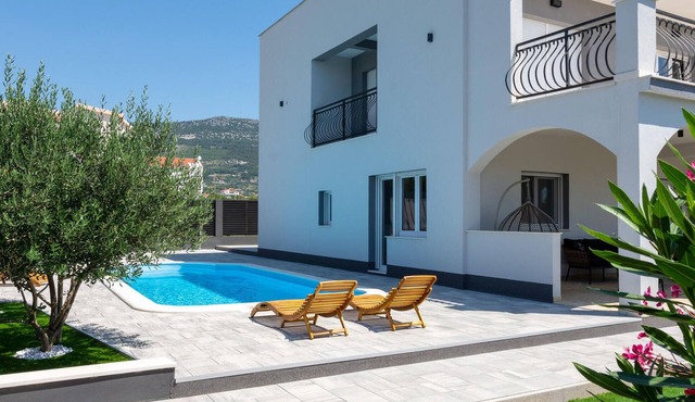 Beach front home in Kastel Novi