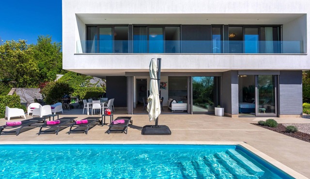 Beach front home in Malinska