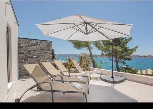Beach house Ribica