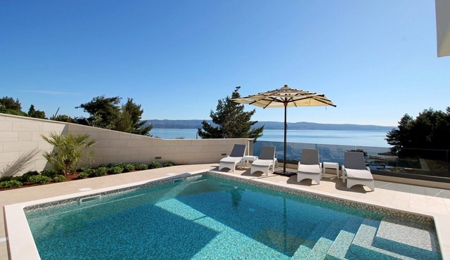 Beach villa with view in Omis Croatia, Holiday Villa in Croatia on the Beach with pool