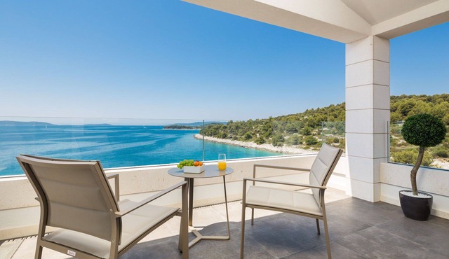 Beachfront Villa Azzurro With Pool