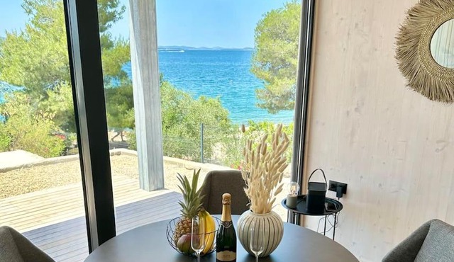 BEACHHOUSE #1 - Buqez Resort