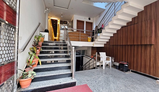 Beautiful 9- AC bedroom Bed in Charming Ayodhya in Ayodhya