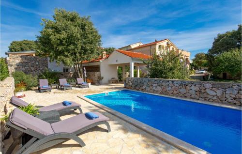 Beautiful Apartment In Garica