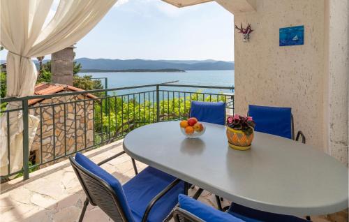 Beautiful Apartment In Klek With Wifi in Klek