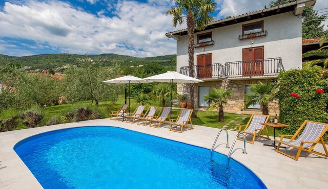 Beautiful apartment in Lovran with WiFi