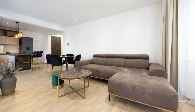 Beautiful apartment in Split with WiFi
