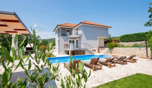 Beautiful home in Blato na Cetini