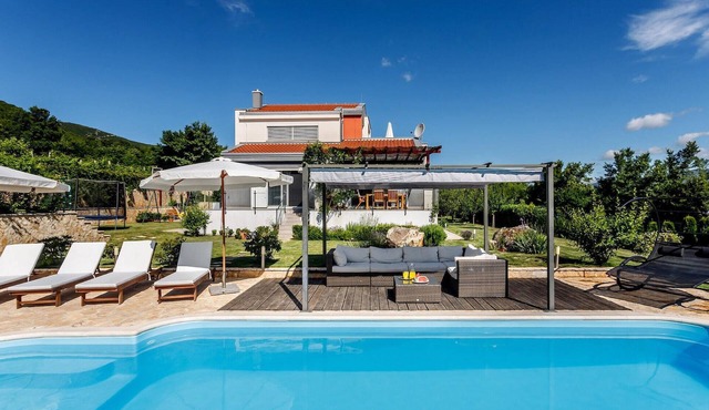 Beautiful home in Dicmo with sauna