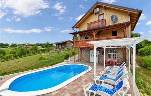 Beautiful Home In Donja Zelina