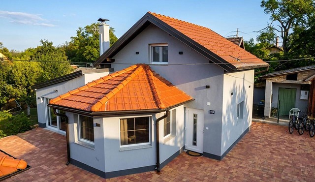 Beautiful home in Gusce with sauna in Gusce