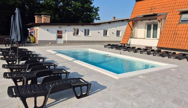 Beautiful home in Kapela
