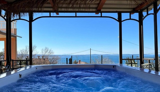 Beautiful home in Podstrana in Podstrana