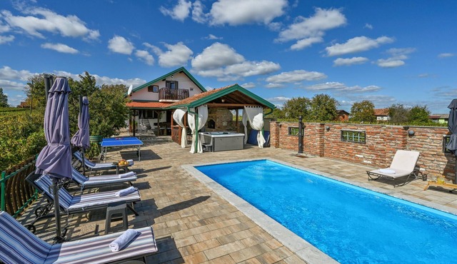 Beautiful home in Prugovac with sauna