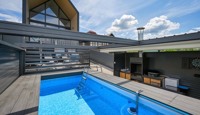 Beautiful home in Seketin with sauna
