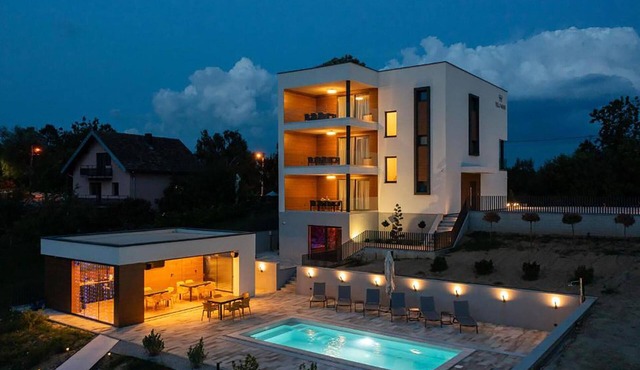 Beautiful home in Sumecani with sauna