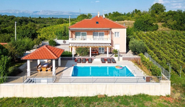 Beautiful home in Trilj