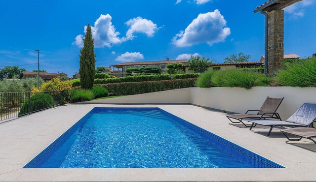 Beautiful private villa for 8 guests with private pool, A/C, WIFI, TV, terrace and panoramic view
