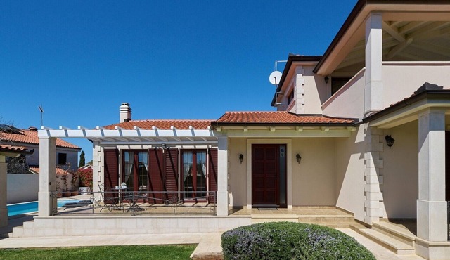 Beautiful Villa Bellissima with a pool