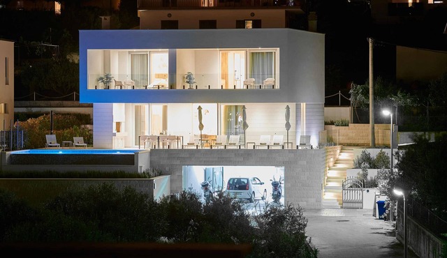Beautiful villa Trogir 2 with sea view- 2 min from the beach