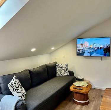 BeeWood apartment in Trzic