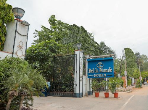 Bel-La Monde Hotel Chhattarpur South Delhi in Sat Bari